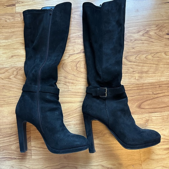 Le Chateau High Heeled Boots - Picture 2 of 2